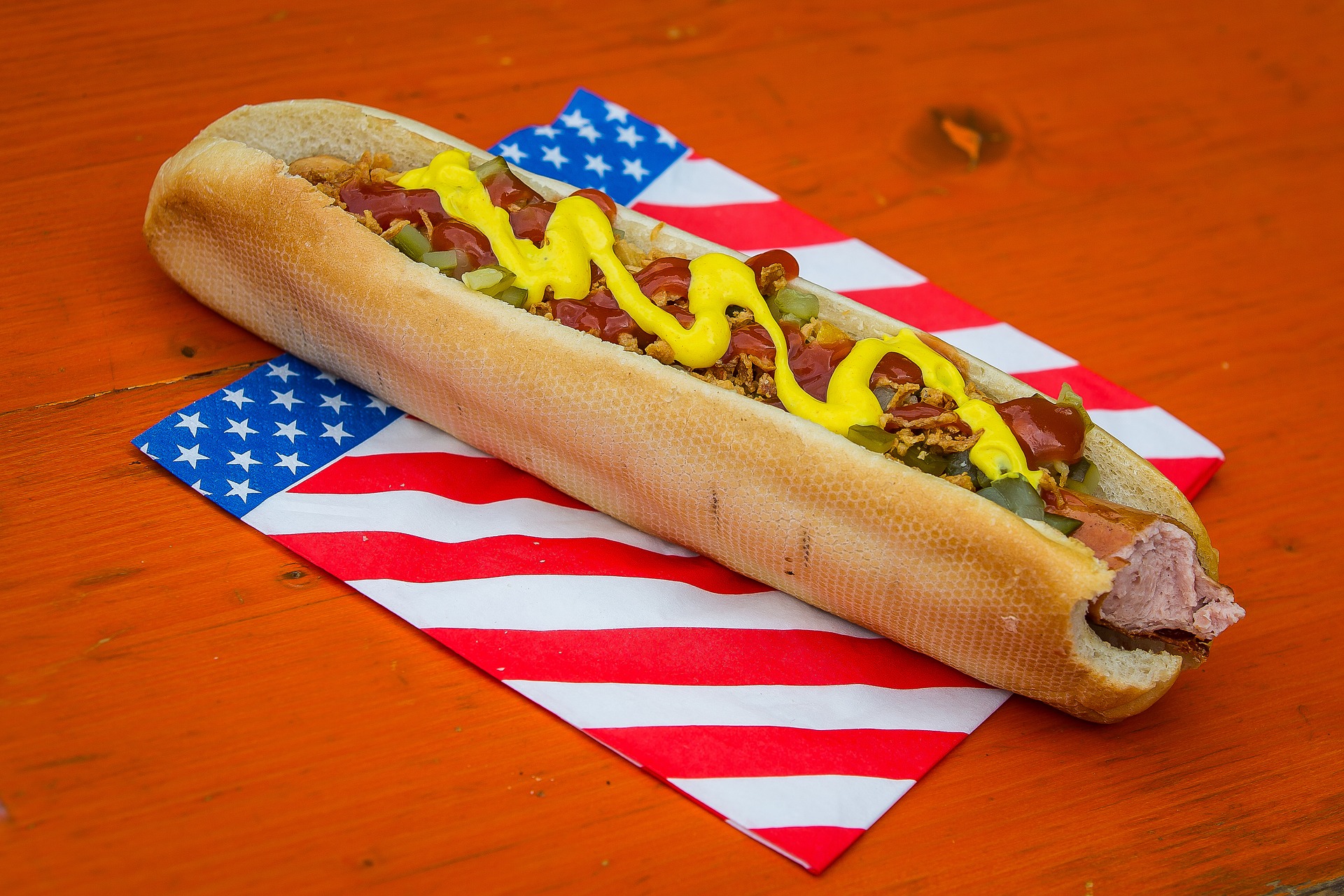Co Amerykanie jedzą na 4 lipca? Amerykańska kuchnia
