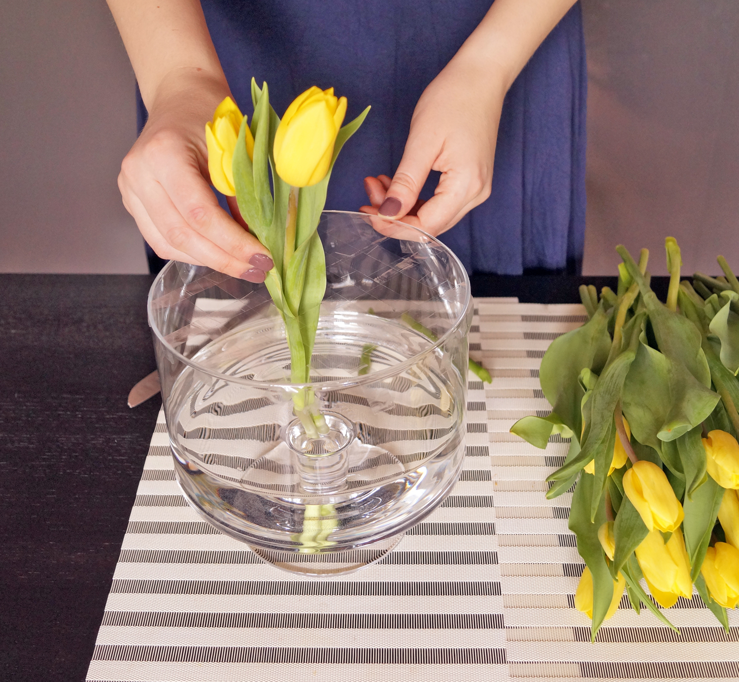 Tulipany w wazonie, - co zrobić, żeby długo stały